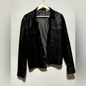 Men’s M Levi’s leather jacket